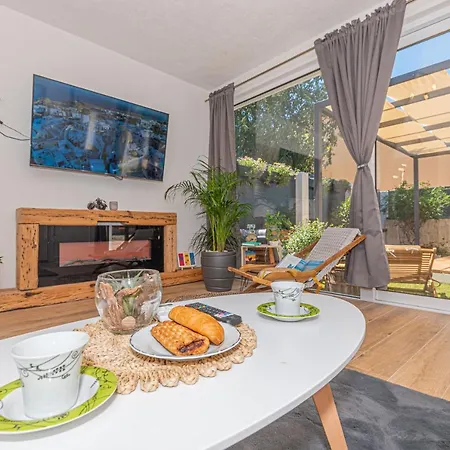Lux House Versys With Jacuzzi Casa vacanze *